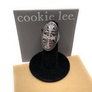 Cookie Lee Cross Ring size 8 (11158)